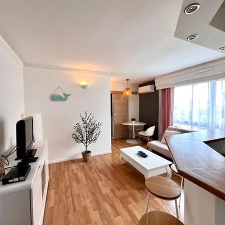 Apartment Port De - 40m2 - 4 Personnes - Place De Parking
